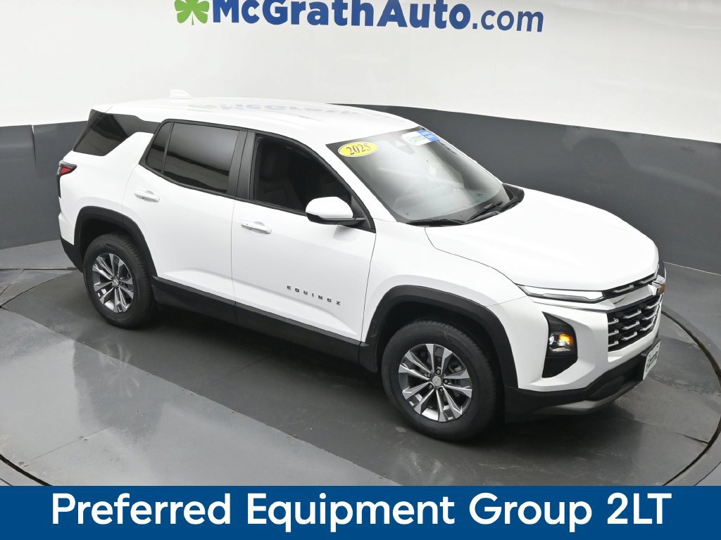 Used 2025 Chevrolet Equinox LT AWD/4WD image 3