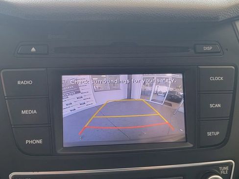 Used 2018 Hyundai Santa Fe Sport image 32
