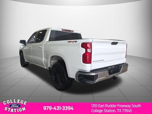 Used 2022 Chevrolet Silverado 1500 LT AWD/4WD image 4