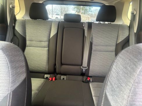 Used 2023 Nissan Rogue SV image 13