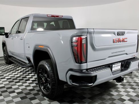 Used 2025 GMC Sierra 3500 AT4 image 6