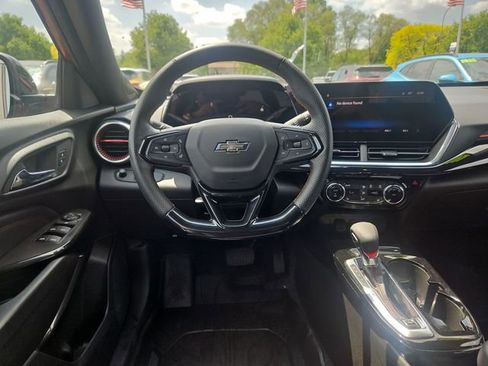 Used 2024 Chevrolet Trax RS w/ Driver Confidence Package FWD image 14