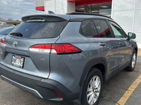 Used 2023 Toyota Corolla Cross LE image 5