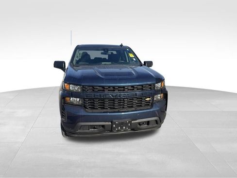 Used 2022 Chevrolet Silverado 1500 Custom w/ Safety Confidence Package AWD/4WD image 10