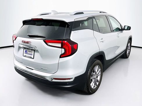 Used 2022 GMC Terrain SLT w/ Infotainment Package II AWD/4WD image 7