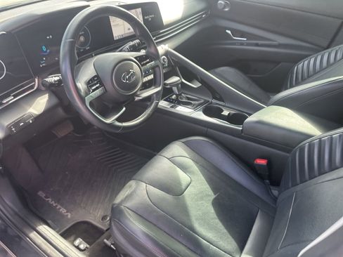 Used 2021 Hyundai Elantra Limited FWD image 13