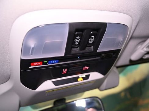 Used 2023 Subaru Crosstrek 2.0i Premium image 39