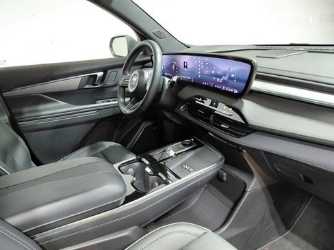 Used 2025 Buick Enclave Preferred image 27