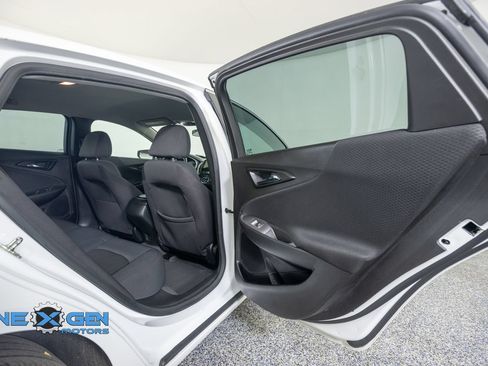 Used 2023 Chevrolet Malibu RS FWD image 31