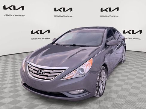 Used 2013 Hyundai Sonata SE image 1