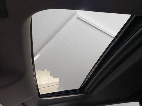 Used 2019 Chevrolet Silverado 1500 High Country image 9