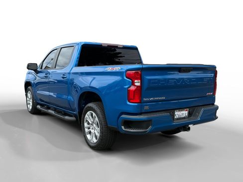 Used 2022 Chevrolet Silverado 1500 RST AWD/4WD image 3