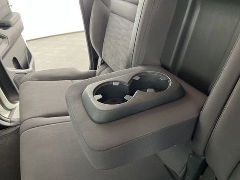 Used 2024 Nissan Frontier SV image 50