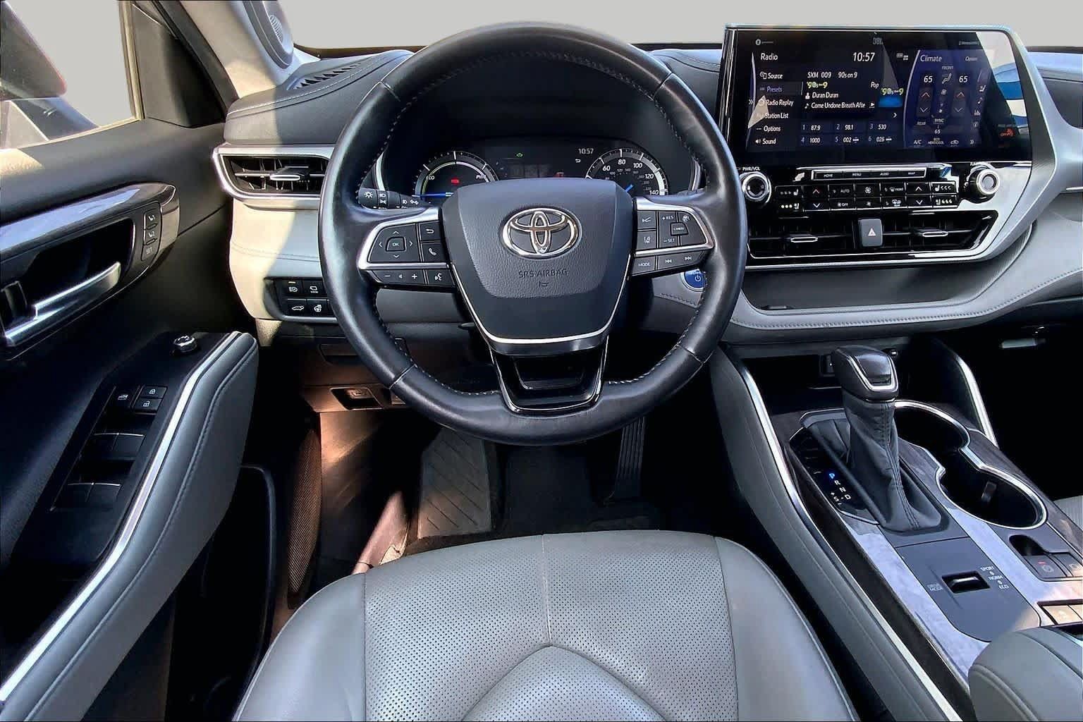 Used 2020 Toyota Highlander Platinum AWD/4WD image 14