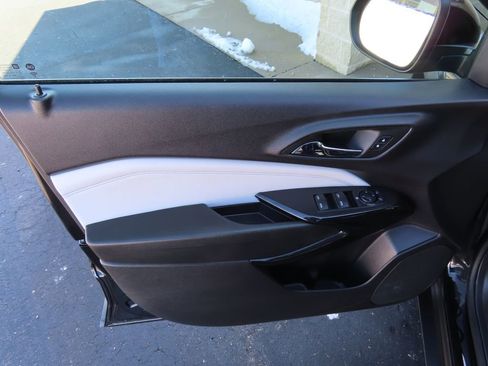 Certified 2025 Chevrolet Trax LT image 21