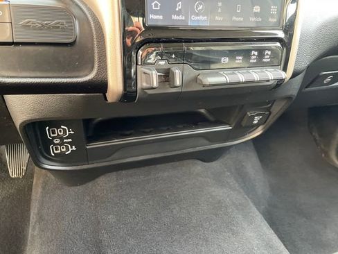 Used 2024 RAM 2500 Laramie w/ Safety Group image 36