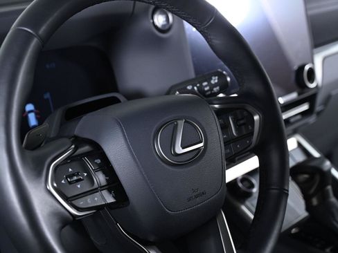 Used 2024 Lexus GX 550 AWD/4WD image 11