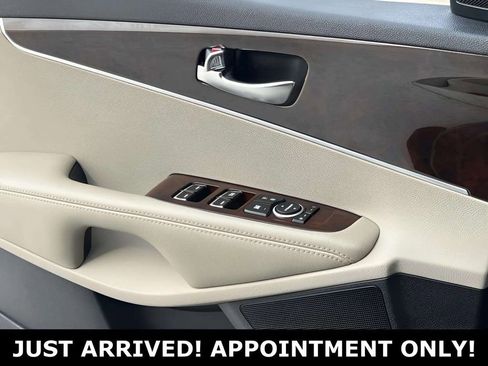 Used 2017 Kia Sorento EX image 23