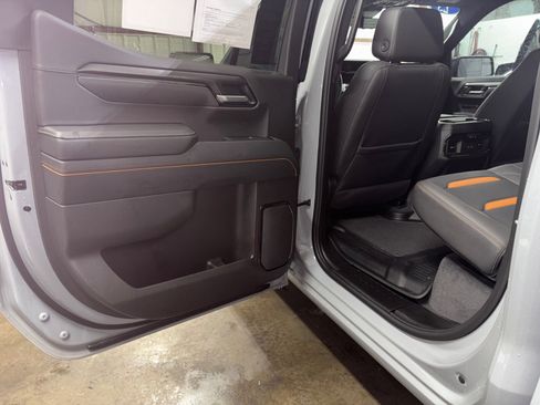 Certified 2025 GMC Sierra 1500 AT4 w/ AT4 Premium Package image 31