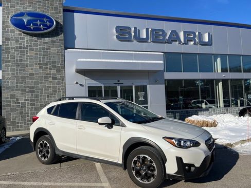 Used 2023 Subaru Crosstrek 2.0i Premium image 1