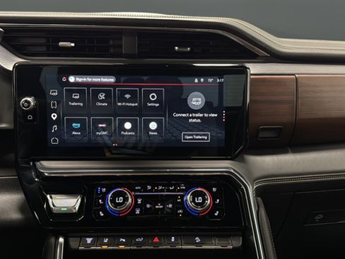 Used 2025 GMC Sierra 3500 Denali Ultimate AWD/4WD image 13