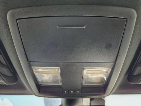 Used 2022 Dodge Challenger GT RWD image 34