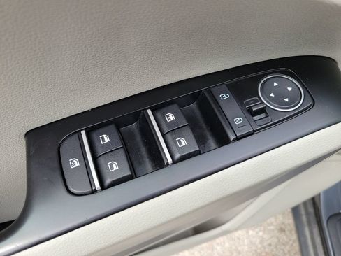 Used 2022 Kia Soul LX FWD image 15