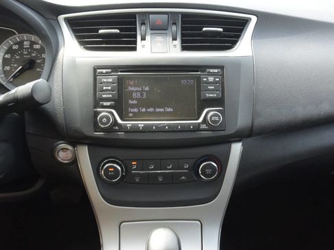 Used 2015 Nissan Sentra SV w/ Style Package image 20