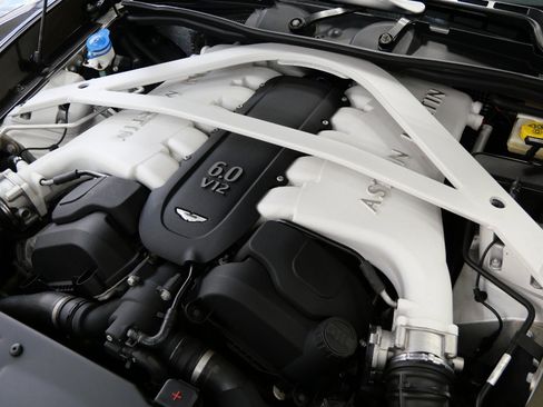 Used 2014 Aston Martin Vanquish Coupe image 50