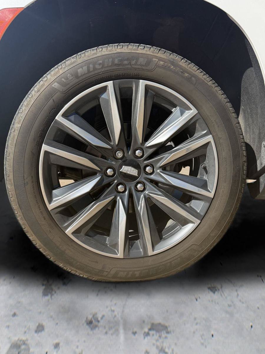 Used 2022 Cadillac Escalade ESV Sport Platinum AWD/4WD image 30