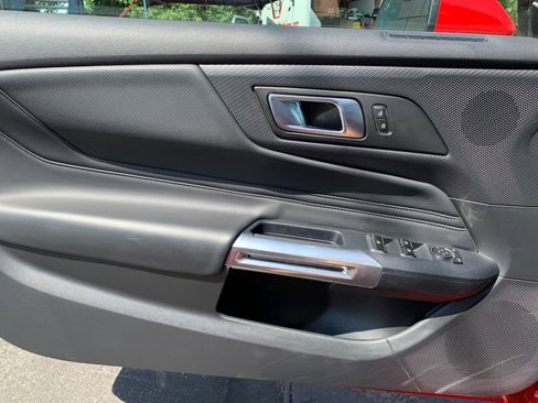 Used 2024 Ford Mustang Premium image 20