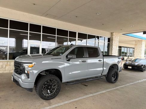 Used 2024 Chevrolet Silverado 1500 Custom w/ Turbomax Blackout Package RWD image 5