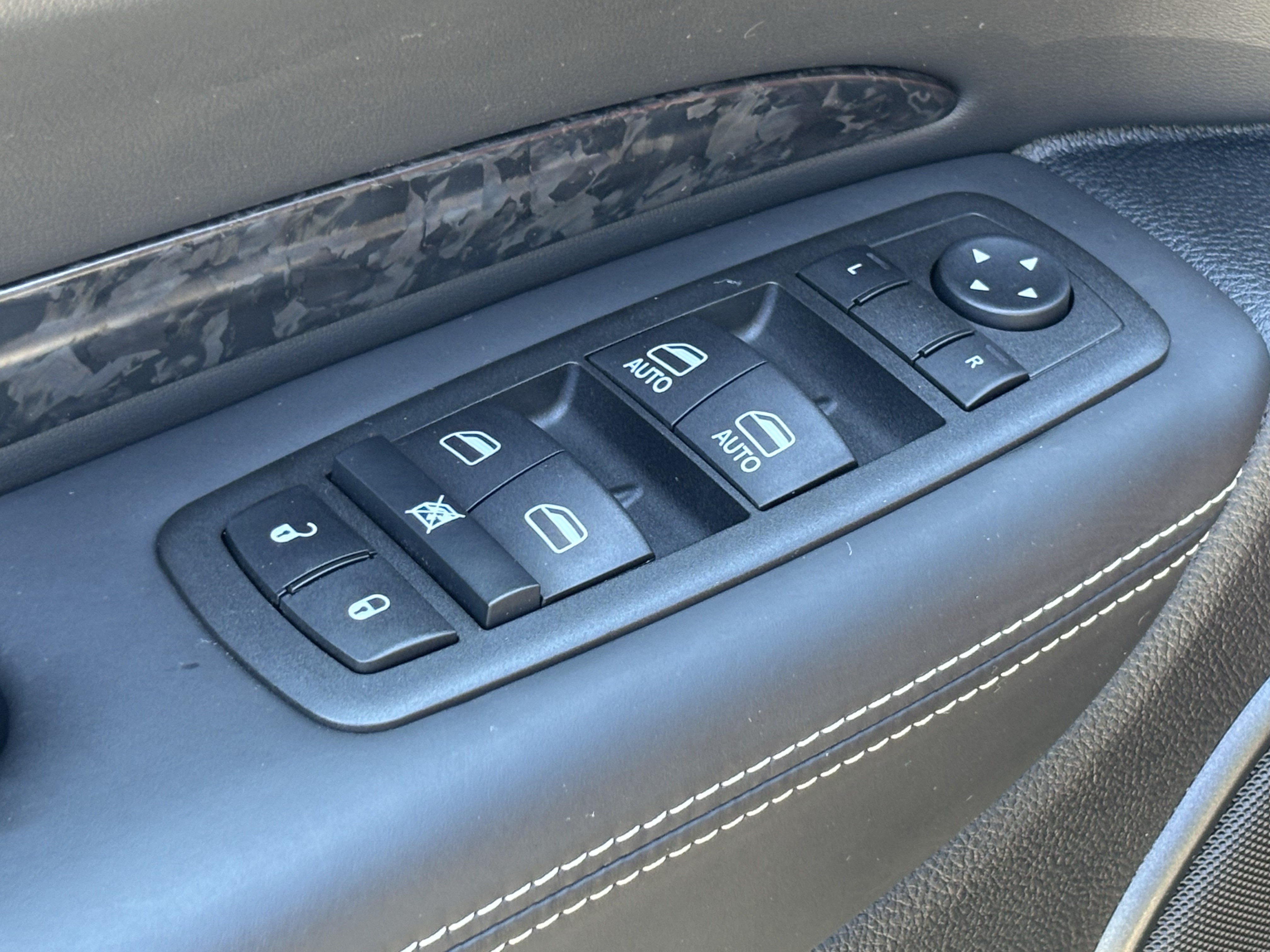 Used 2022 Dodge Durango SRT w/ Premium Interior Group AWD/4WD image 15