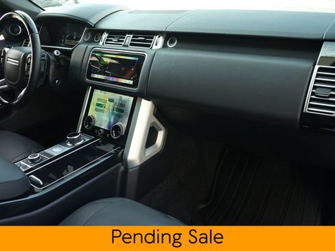 Used 2019 Land Rover Range Rover HSE image 11