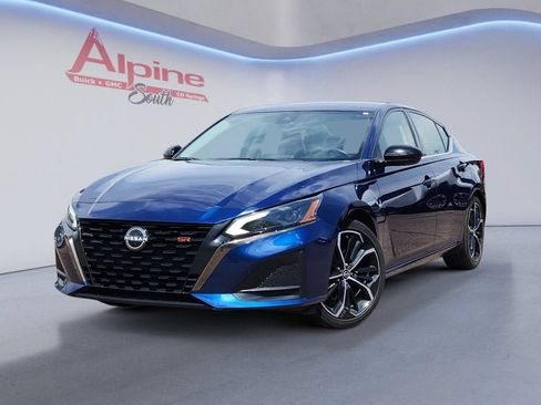 Used 2024 Nissan Altima 2.5 SR FWD image 1