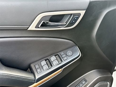 Used 2020 GMC Yukon XL Denali image 19