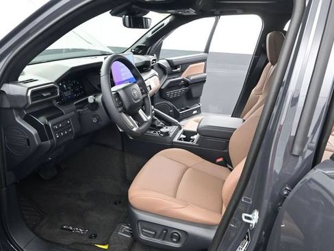 New 2026 Toyota 4Runner Limited AWD/4WD image 5