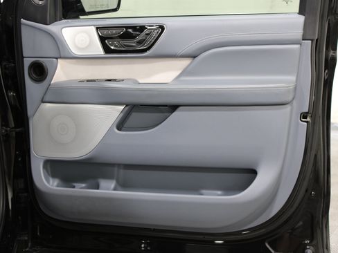 Used 2023 Lincoln Navigator L Black Label AWD/4WD image 49