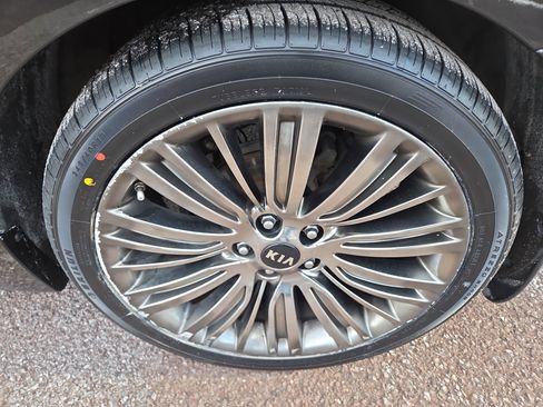 Used 2014 Kia Cadenza Limited image 10