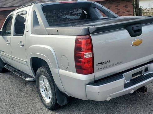 Used 2012 Chevrolet Avalanche LT w/ Suspension Package, Off-Road image 20
