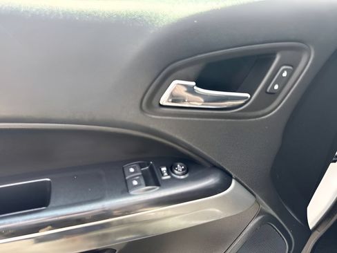 Used 2022 Chevrolet Colorado LT w/ Fleet Safety Package RWD image 19