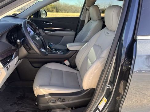 Certified 2021 Cadillac XT4 Luxury w/ Cold Weather Package image 21