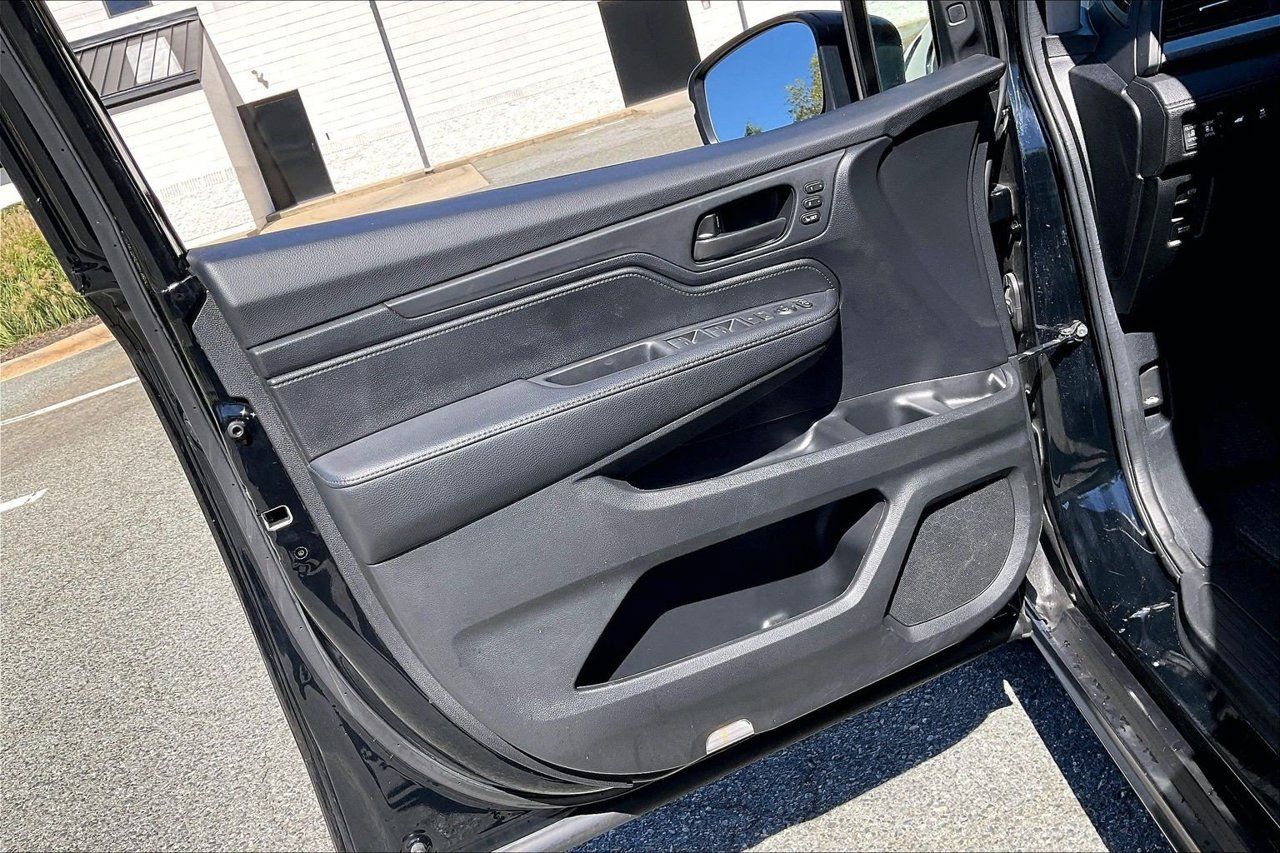Used 2025 Honda Odyssey EX-L image 27
