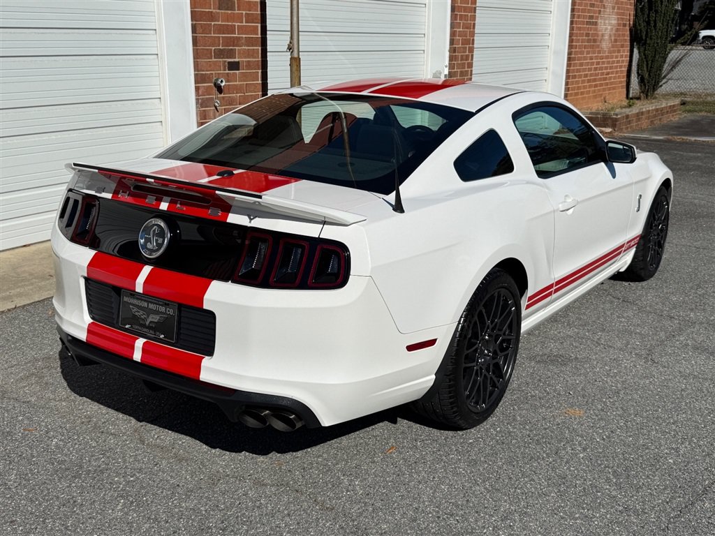 Used 2013 Ford Mustang Shelby GT500 RWD image 38