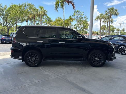 Used 2023 Lexus GX 460 Luxury w/ Sport Design Package AWD/4WD image 8