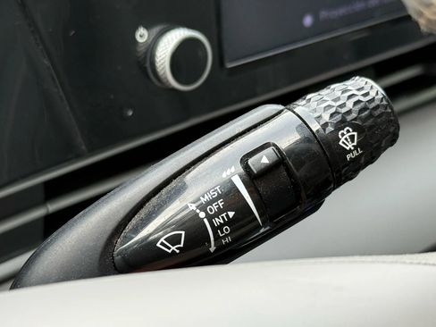 Used 2021 Hyundai Elantra SEL w/ Convenience Package image 24