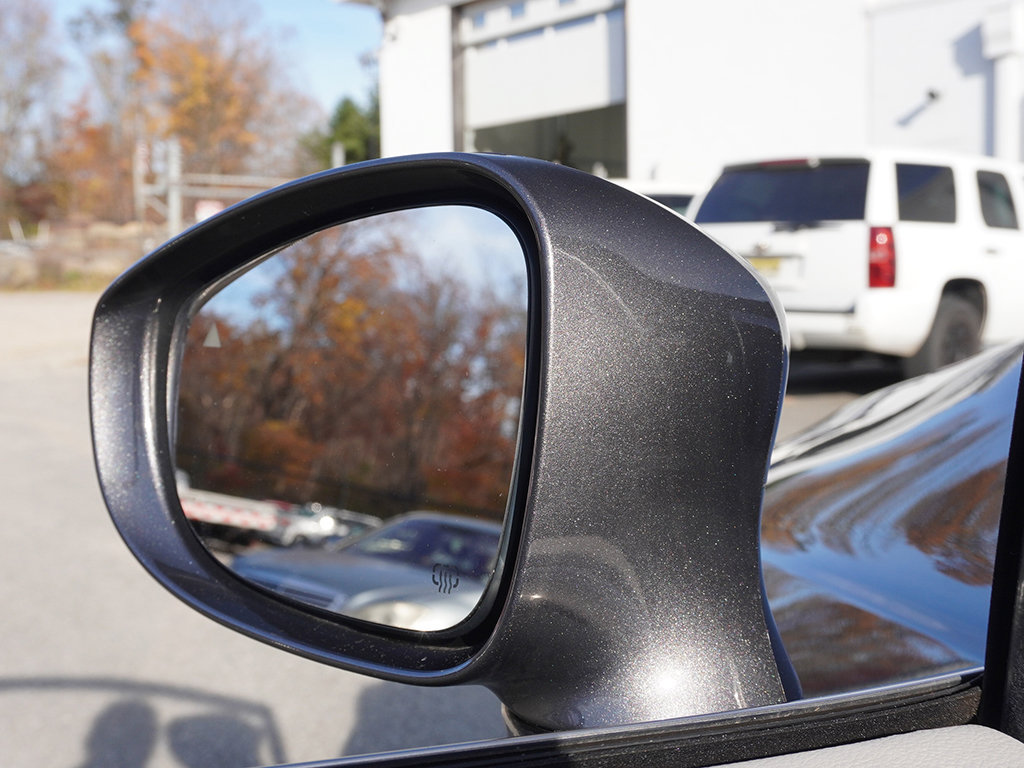 Used 2022 Chrysler Pacifica Touring-L FWD image 36