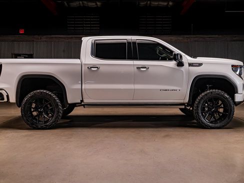 Used 2024 GMC Sierra 1500 Denali w/ Denali Reserve Package AWD/4WD image 10