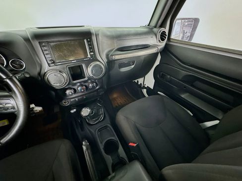 Used 2016 Jeep Wrangler Unlimited Sport AWD/4WD image 11