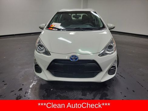 Used 2016 Toyota Prius C Two image 2